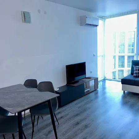 Atlantis & 4 Swimming Pools & & 부르가스