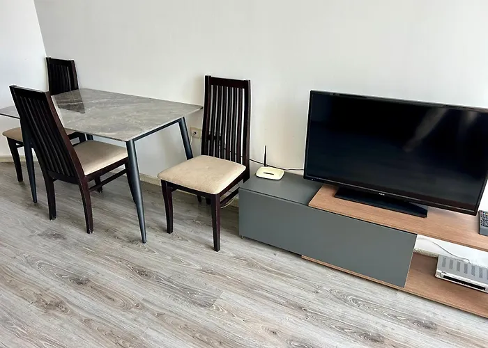 Atlantis & 4 Swimming Pools & & * 부르가스