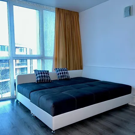 Atlantis & 4 Swimming Pools & & Apartment